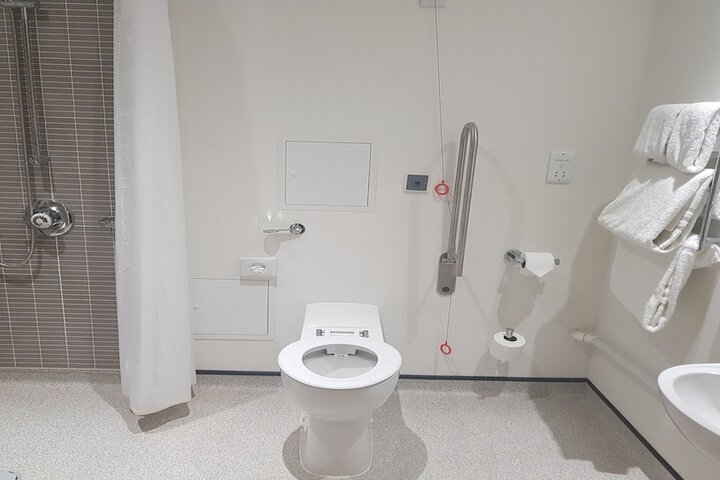 Room 26 of 108