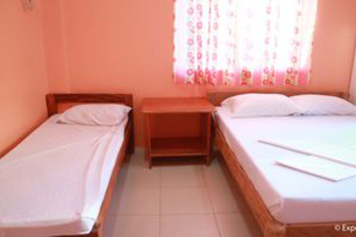 Room 15 of 32