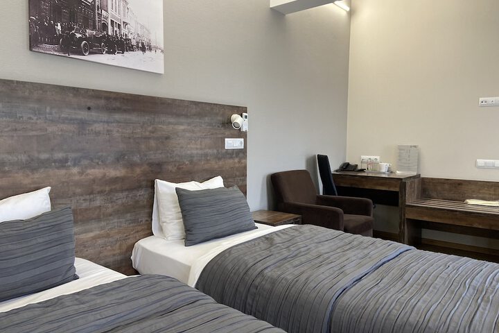 Room 14 of 35