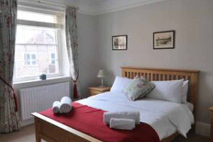 Room 4 of 15