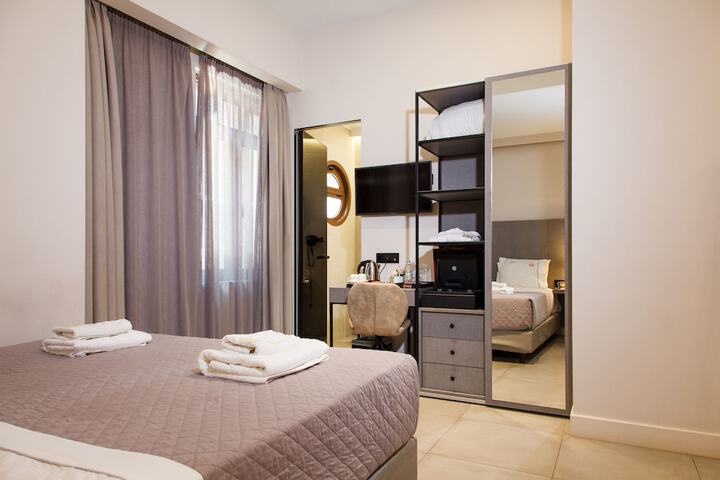 Room 7 of 26