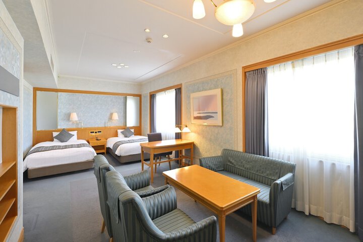 Room 13 of 51