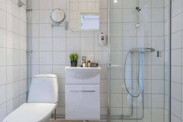 Room 10 of 15