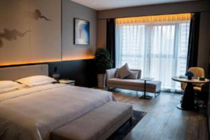 Room 10 of 10