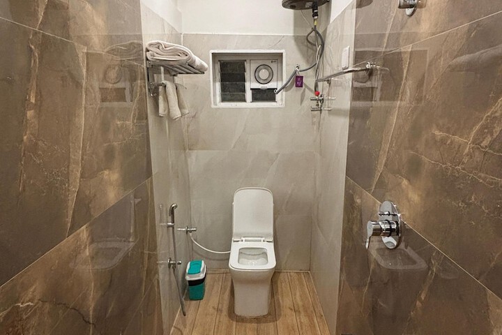 Room 50 of 68