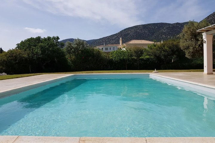 Pool 2 of 4
