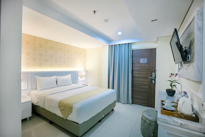 Room 8 of 38