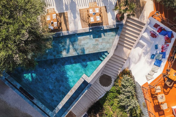 Pool 57 of 67