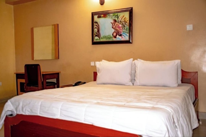 Room 2 of 15
