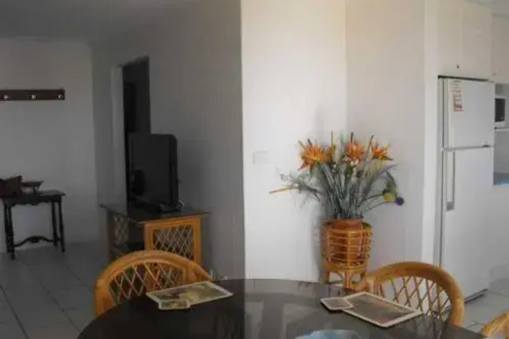 Room 5 of 10