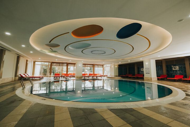 Pool 34 of 64