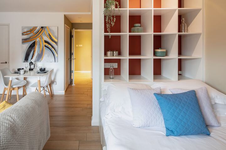 Room 16 of 25