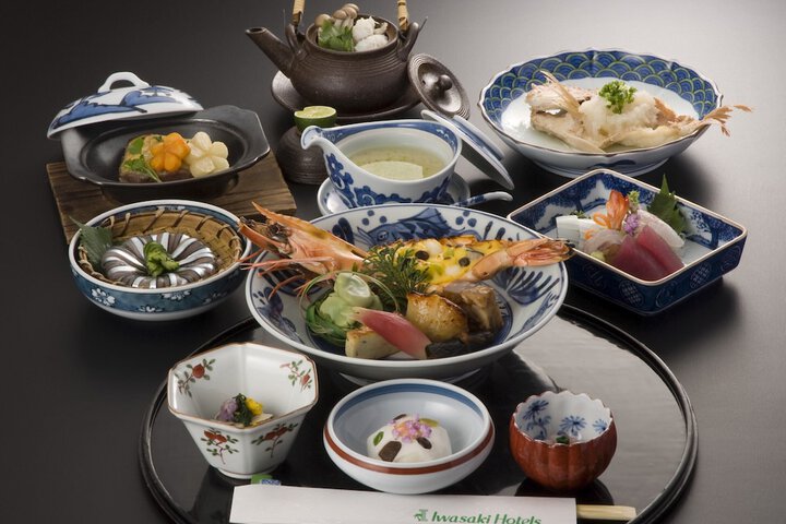 Dining 38 of 60
