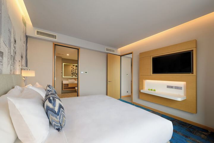 Room 7 of 39
