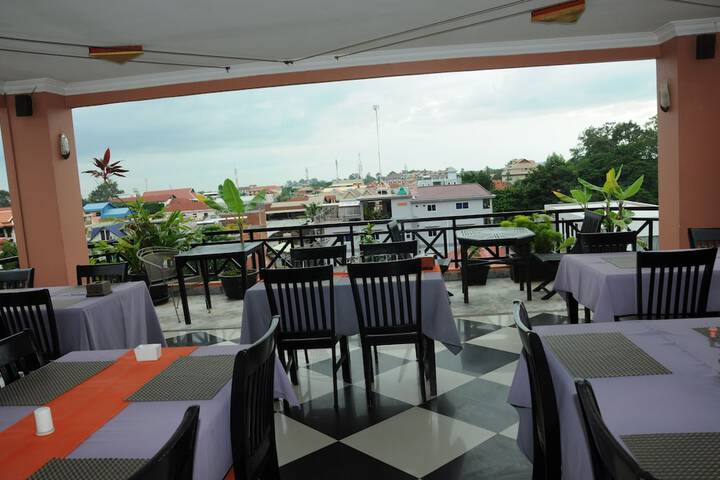 Hotel 155 of 160