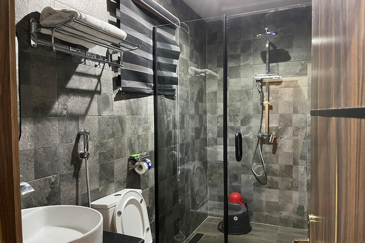 Room 16 of 26