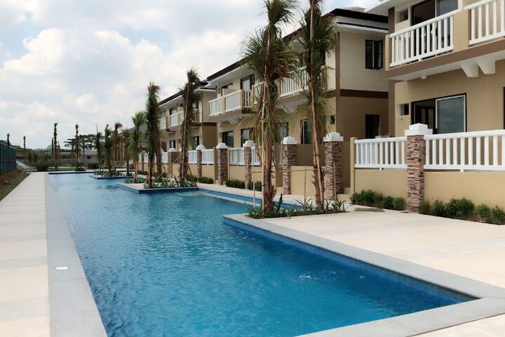 Pool 16 of 34