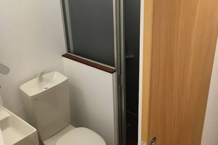 Room 33 of 54