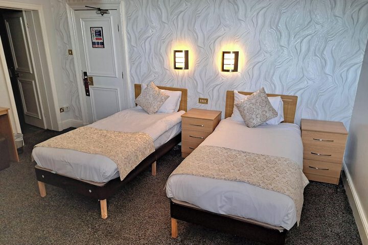 Room 12 of 47