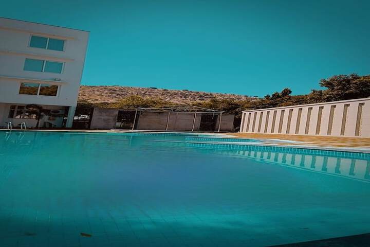 Hotel 30 of 41