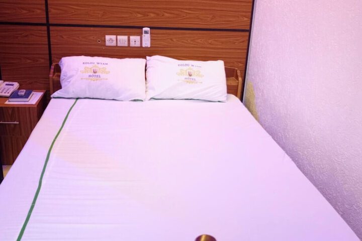 Room 80 of 285