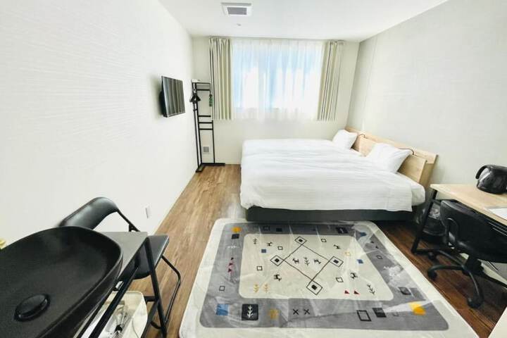 Room 18 of 51
