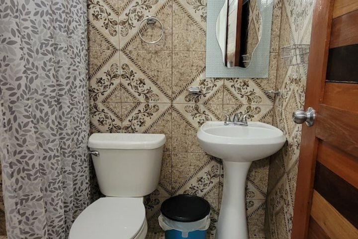Room 18 of 28