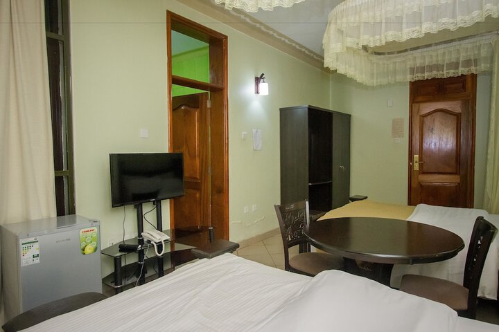 Room 27 of 51