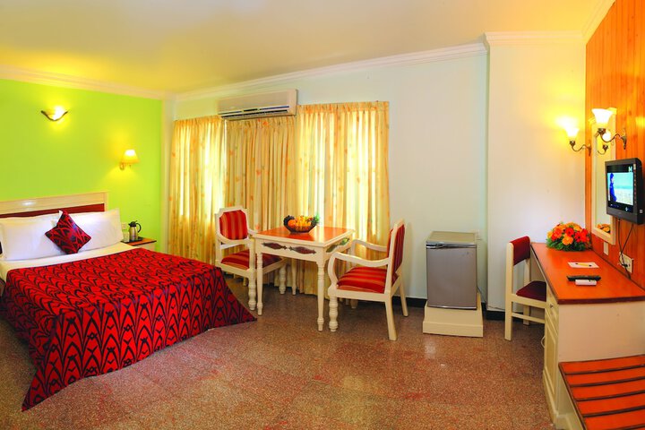 Room 4 of 41