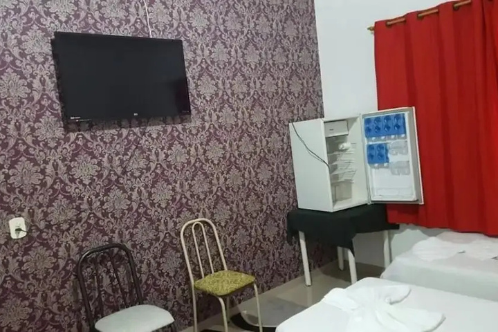 Room 5 of 15