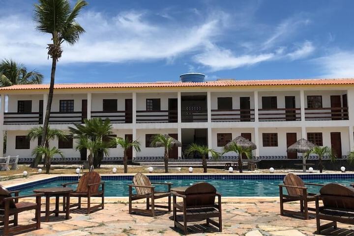 Porto Princesa Praia Hotel in Santa Cruz Cabralia
