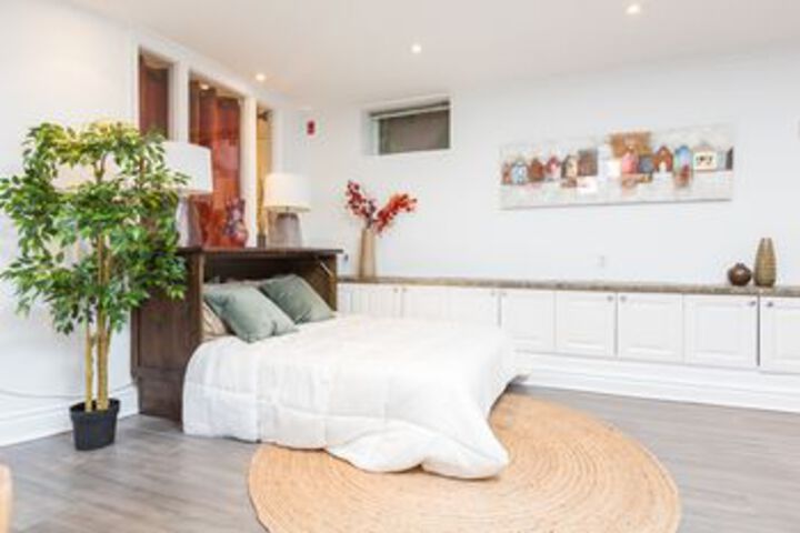 Room 42 of 67