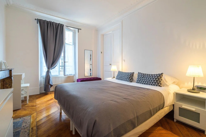 Room 2 of 22