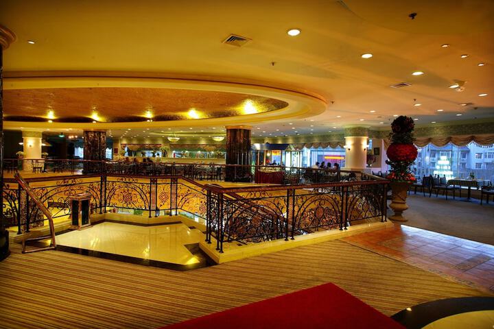 Dining Photos