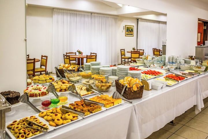 Breakfast/Coffee Service 109 of 116