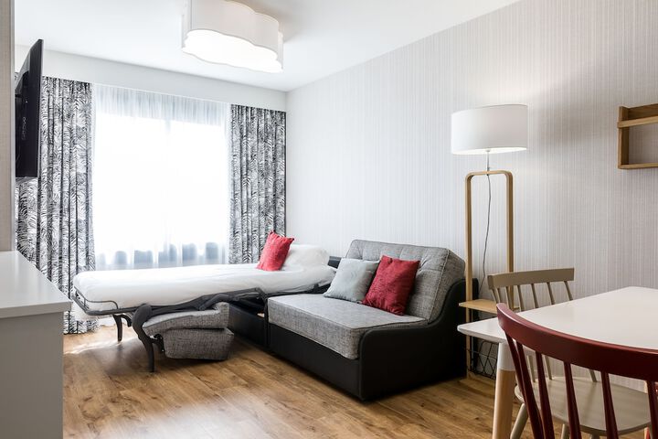 Room 42 of 57
