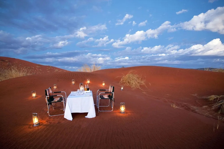 Dining 7 of 8