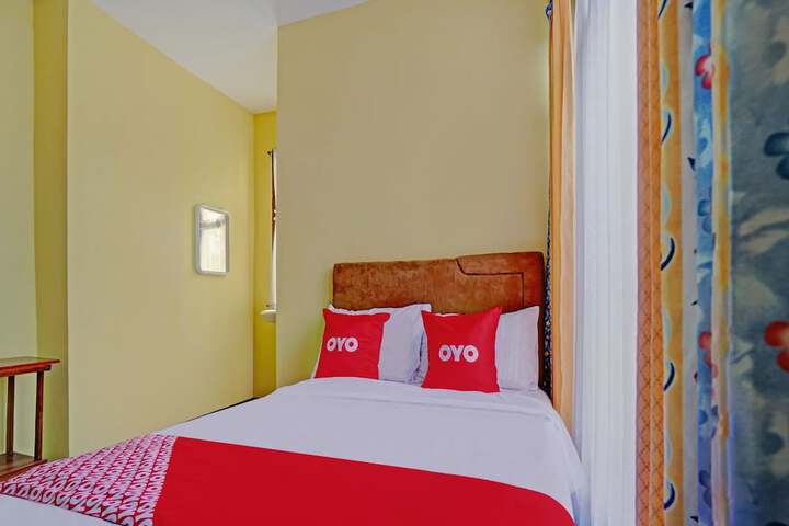 Room 11 of 21