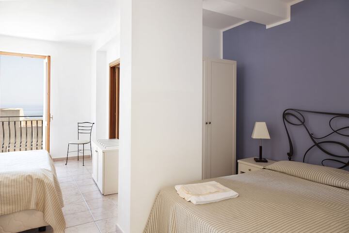 Room 15 of 82