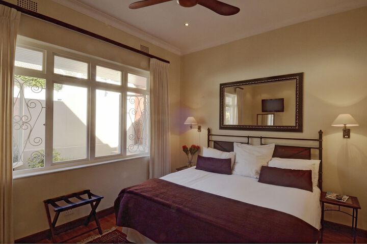 Room 2 of 110
