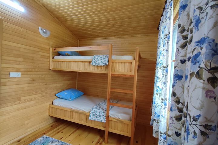 Room 2 of 18