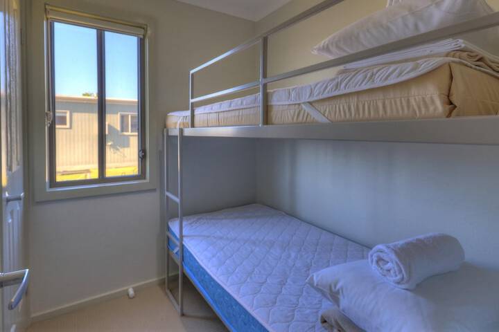 Room 38 of 142