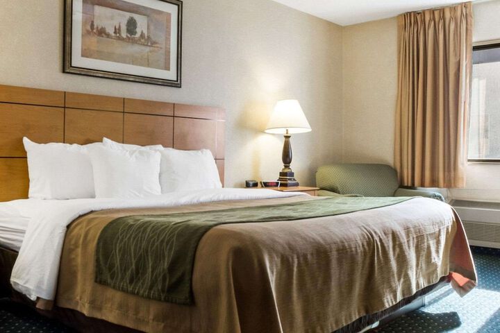 Room 4 of 42