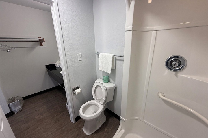 Room 47 of 69