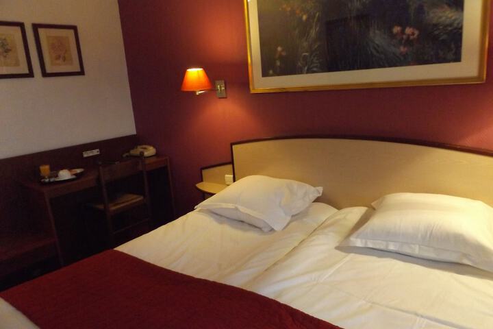 Room 5 of 29
