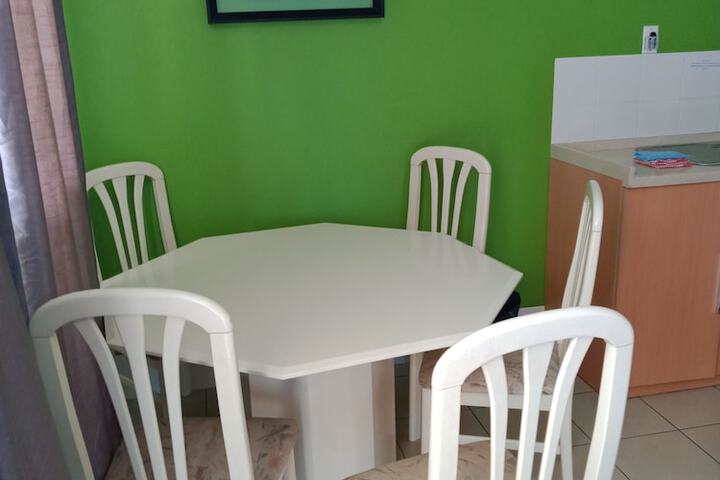 Room 8 of 72