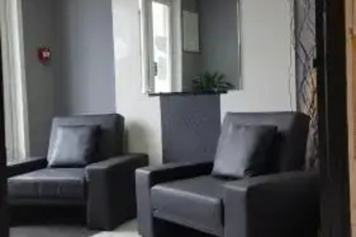 Room 12 of 16