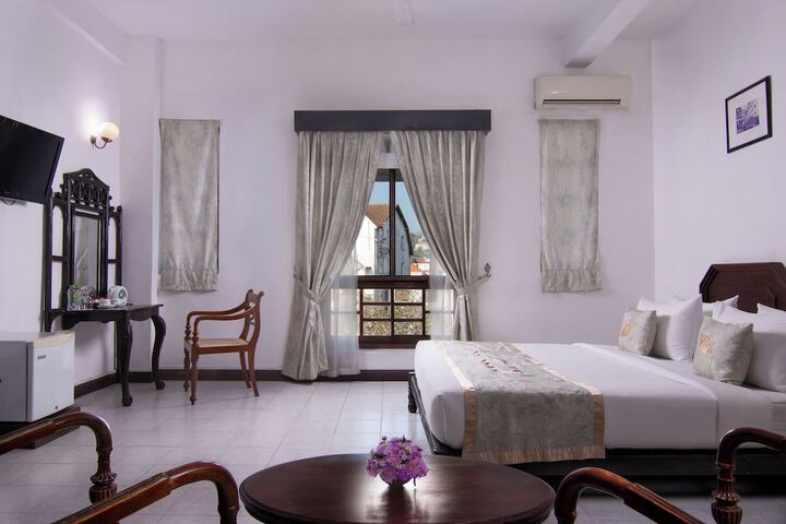 Room 36 of 65