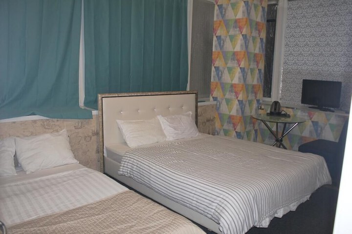 Room 4 of 15