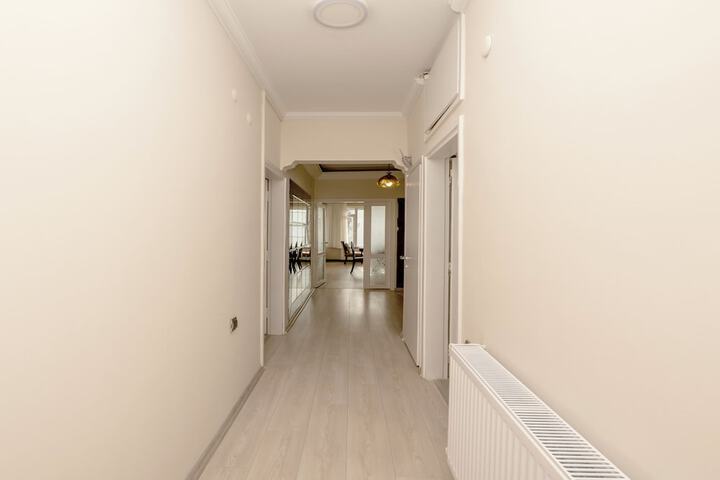 Room 19 of 271
